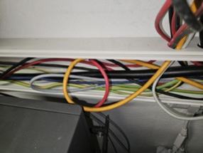 Datenkabel nicht separiert